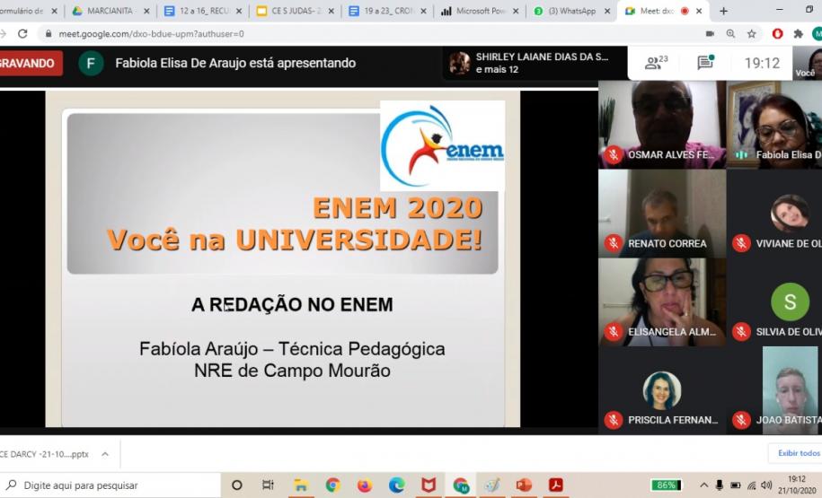 O Setor de Educação Básica do NRE de Campo Mourão, por meio da técnica de Língua Portuguesa Fabíola Araújo, promoveu aulões, entre os meses de outubro e novembro, preparatórios para o ENEM/2020. Através de reuniões online, via Google meet, tanto alunos quanto professores ouviram explanações sobre a Prova de Redação no ENEM, bem como as peculiaridades que envolvem essa importante avaliação escrita.